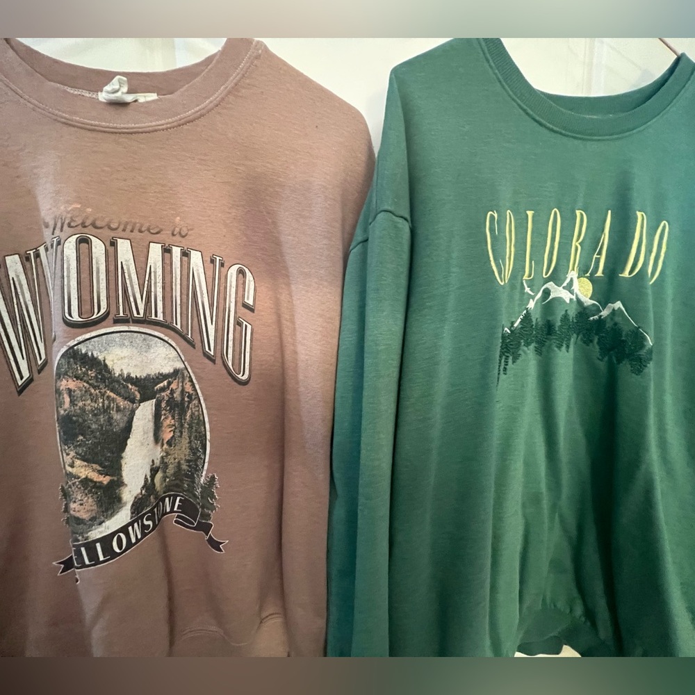 Tilly’s Crewneck Duo